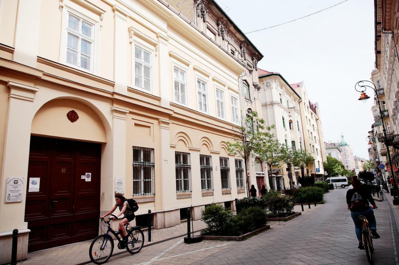 Pop Up - Downtown Ostello