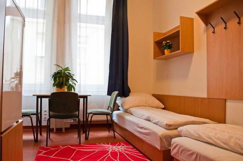 Pop Up - Downtown Hostal *