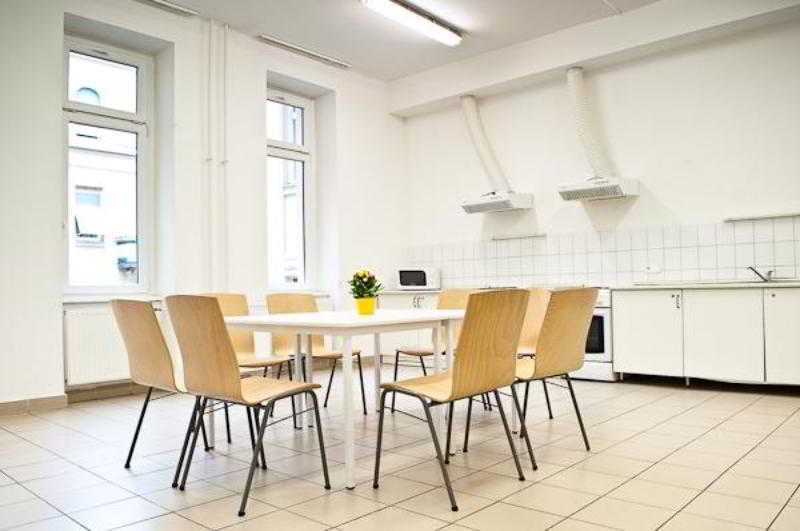 Pop Up - Downtown Hostal